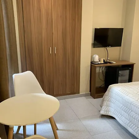 Guest house Iznajar 2*