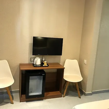 Guest house Iznajar 2*