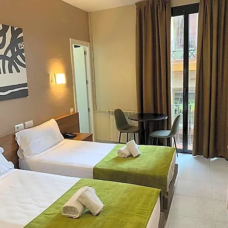 Hotel Iznájar 3*