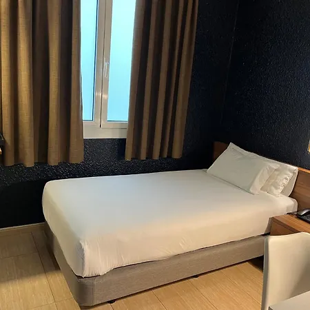 Iznajar Hotel 3*