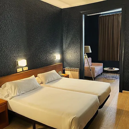 Hotel Iznajar 3*